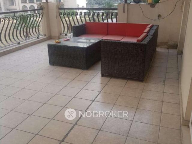 Flat for rent in Mahagun Mezzaria, Noida