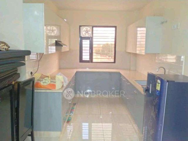 Flat for rent in Hariana