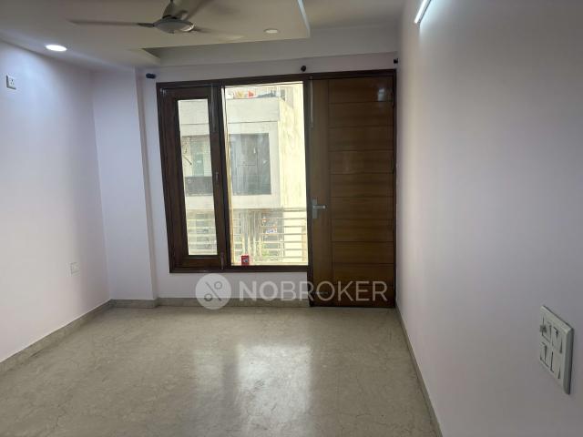 Flat for rent in Deri
