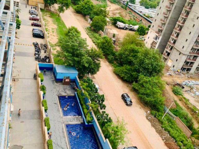Flat for rent in Hariana