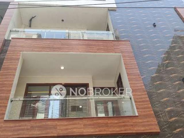 Flat for sale in West Delhi, Deri