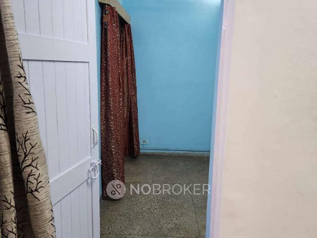 Flat for rent in Deri