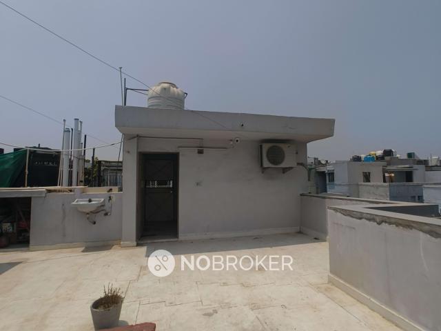 Flat for rent in West Delhi, Deri