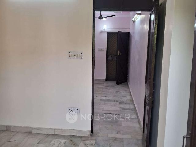 Flat for sale in West Delhi, Deri