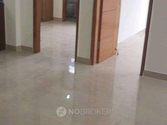 Flat for rent in Deri