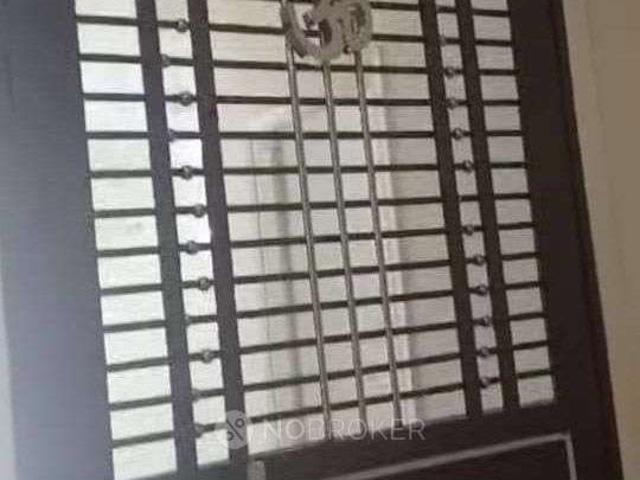 Flat for rent in Ballukhera, Gautam Buddha Nagar
