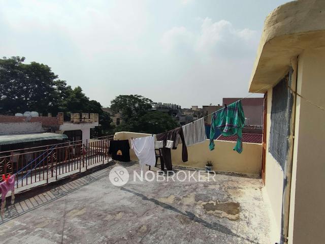 Property for rent in North Delhi, Deri