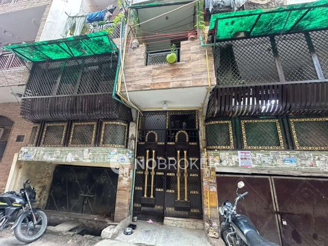 Property for rent in East Delhi, Deri