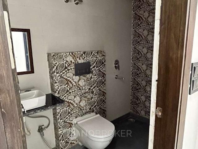 Property for rent in Hariana