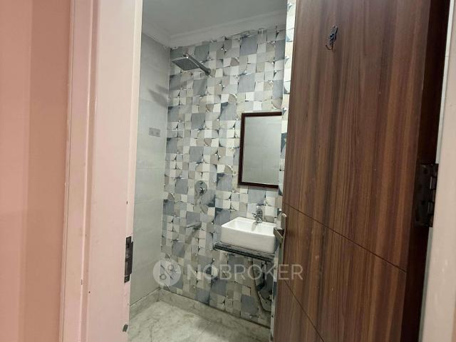 Property for rent in Deri