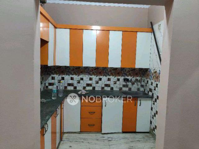 Property for rent in Deri