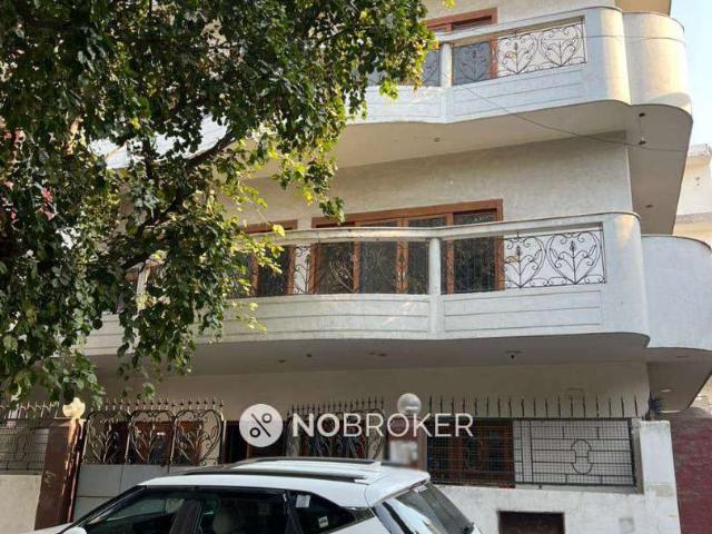 Property for rent in Deri