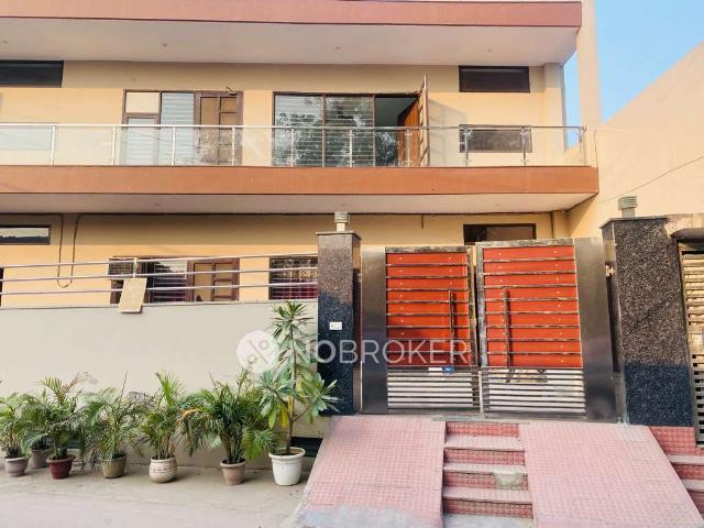 Property for rent in Hariana