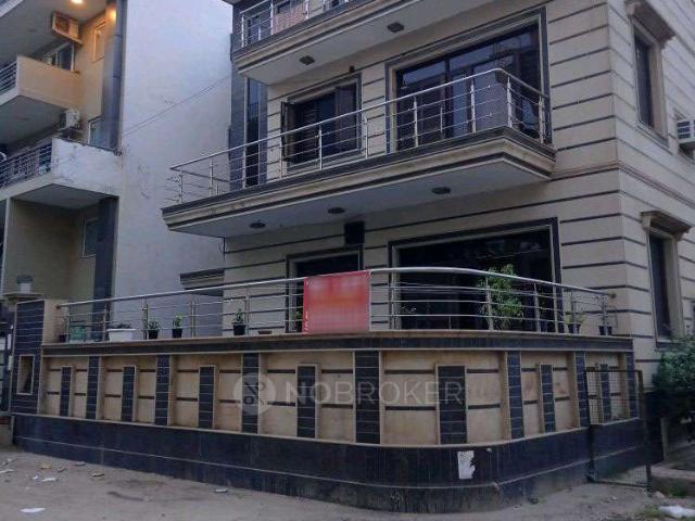 Property for rent in Hariana