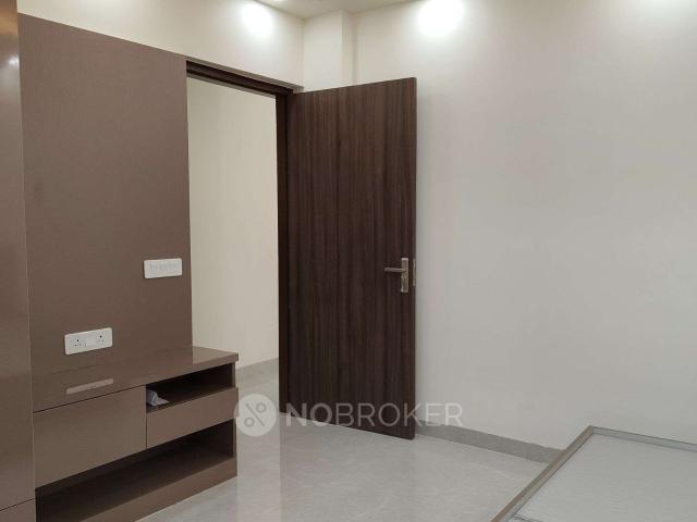 Property for rent in Hariana