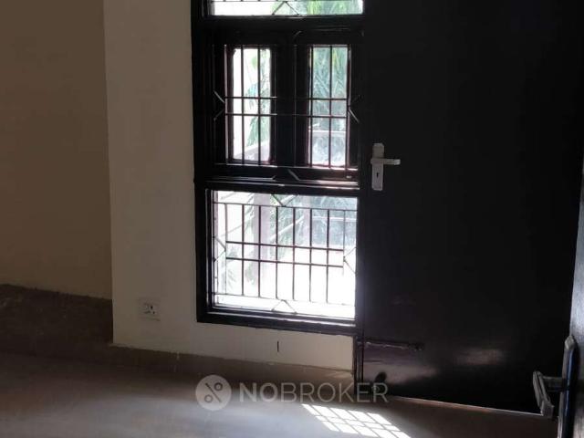 Property for rent in North Delhi, Deri