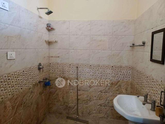 Property for rent in Hariana