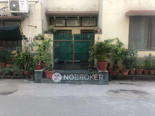 Property for rent in West Delhi, Deri