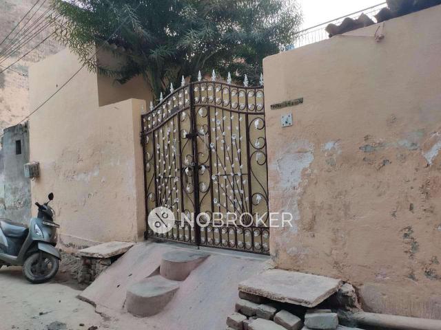 Property for rent in Hariana