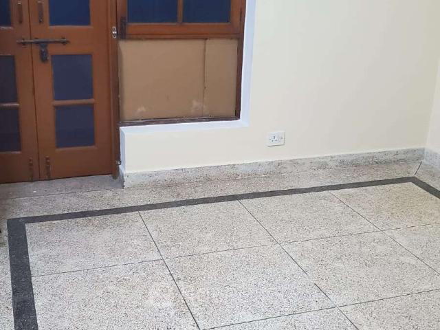 Property for rent in Hariana