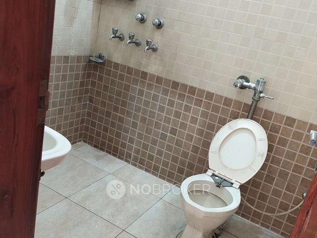 Property for rent in North West Delhi, Deri