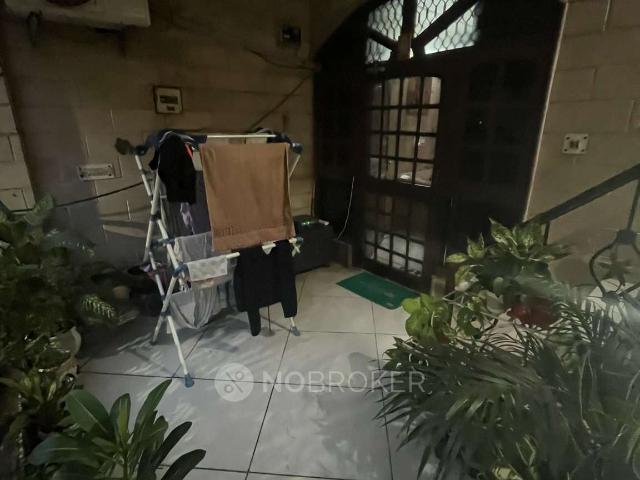 Property for rent in West Delhi, Deri