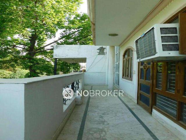 Property for rent in Hariana