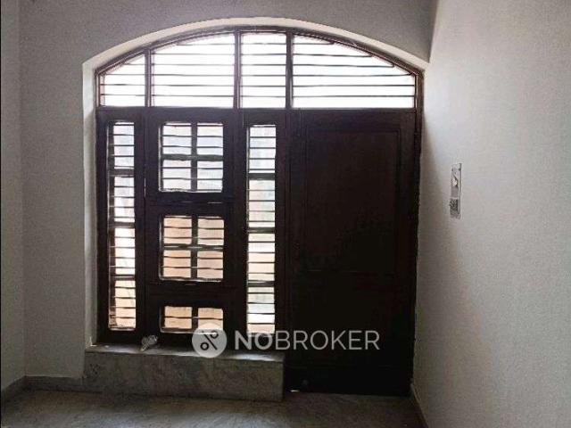 Property for rent in Hariana