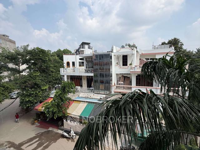 Property for rent in Hariana