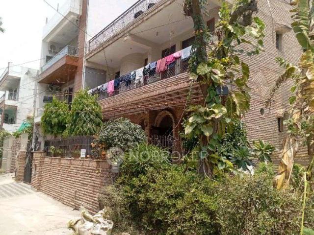 Property for rent in Hariana