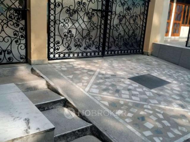 Property for rent in Hariana