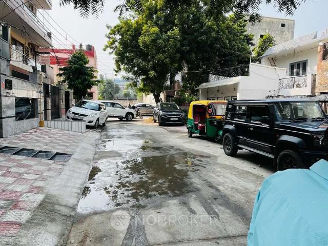 Property for rent in Hariana