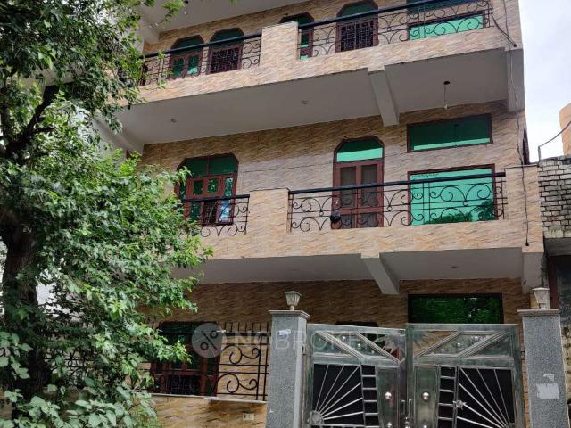 Property for rent in Hariana