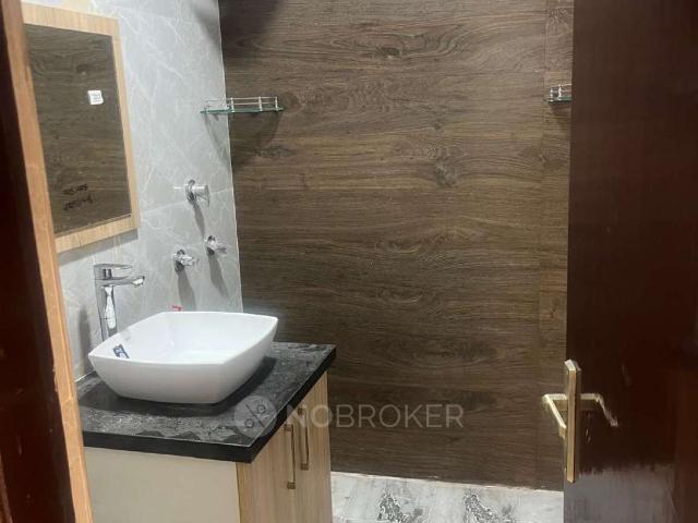 Property for rent in Hariana