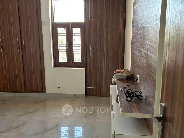 Property for rent in Hariana