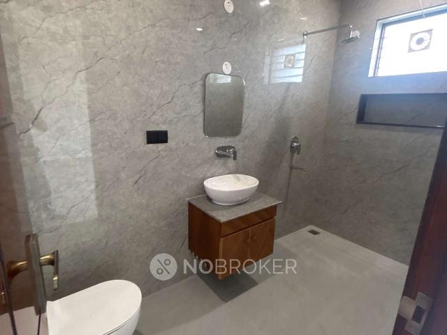 Property for rent in Hariana