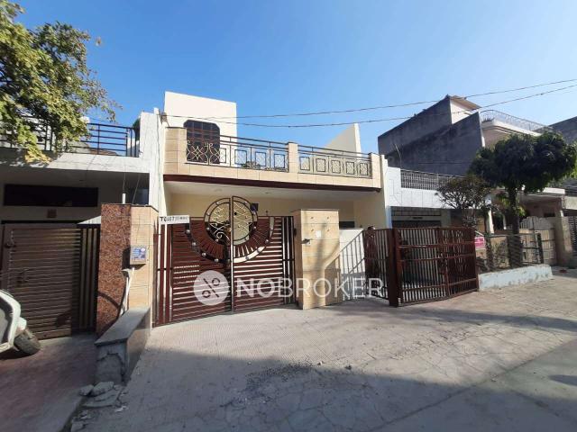 Property for rent in Hariana