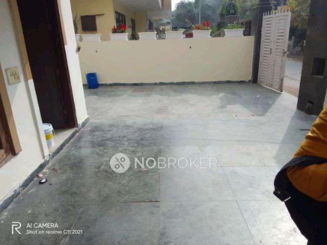 Property for rent in Hariana