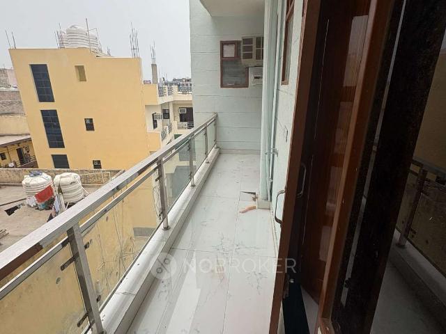 Property for rent in Hariana