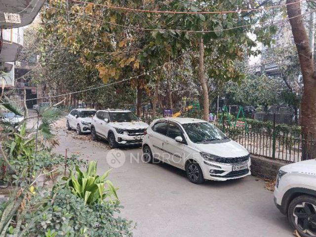 Property for rent in West Delhi, Deri