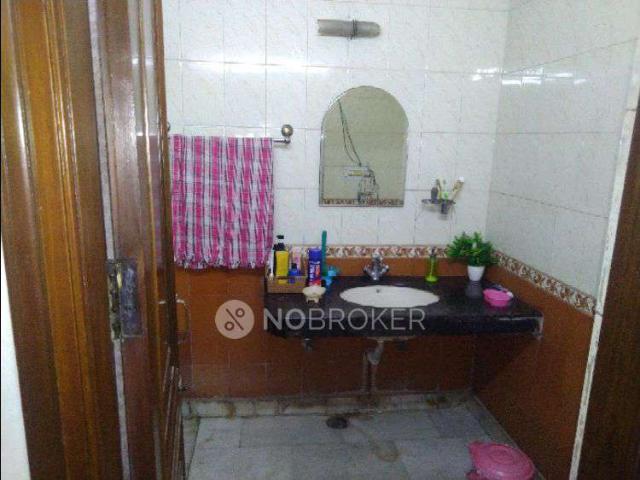 House for sale in West Delhi, Deri