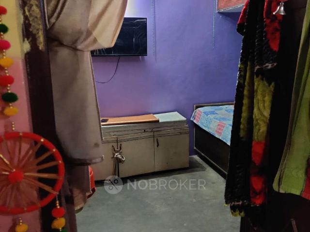 House for sale in North East Delhi, Deri