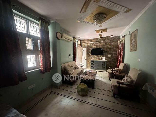 House for sale in South West Delhi, Deri