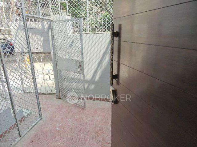 House for sale in Deri