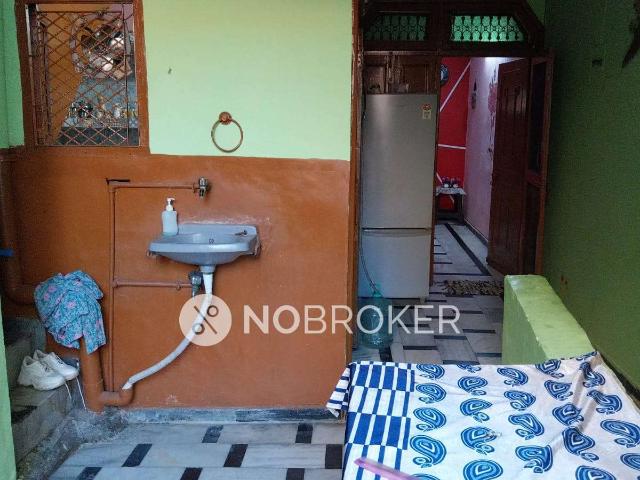 House for sale in Central Delhi, Deri
