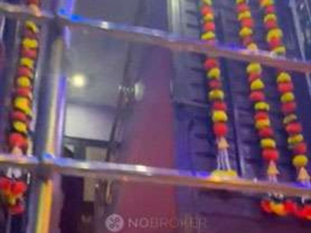 House for sale in Central Delhi, Deri