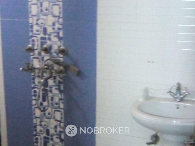 House for sale in East Delhi, Deri
