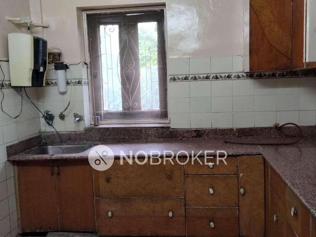 House for sale in Deri