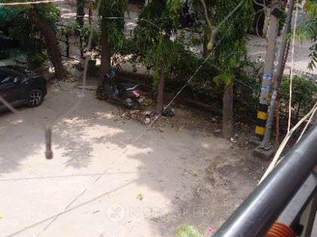 House for sale in West Delhi, Deri