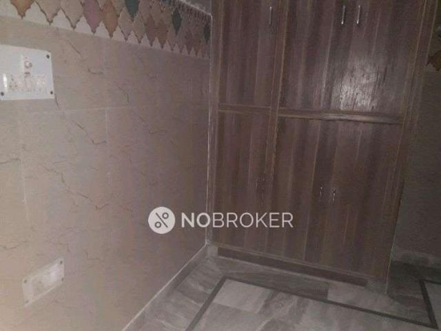 House for sale in North West Delhi, Deri